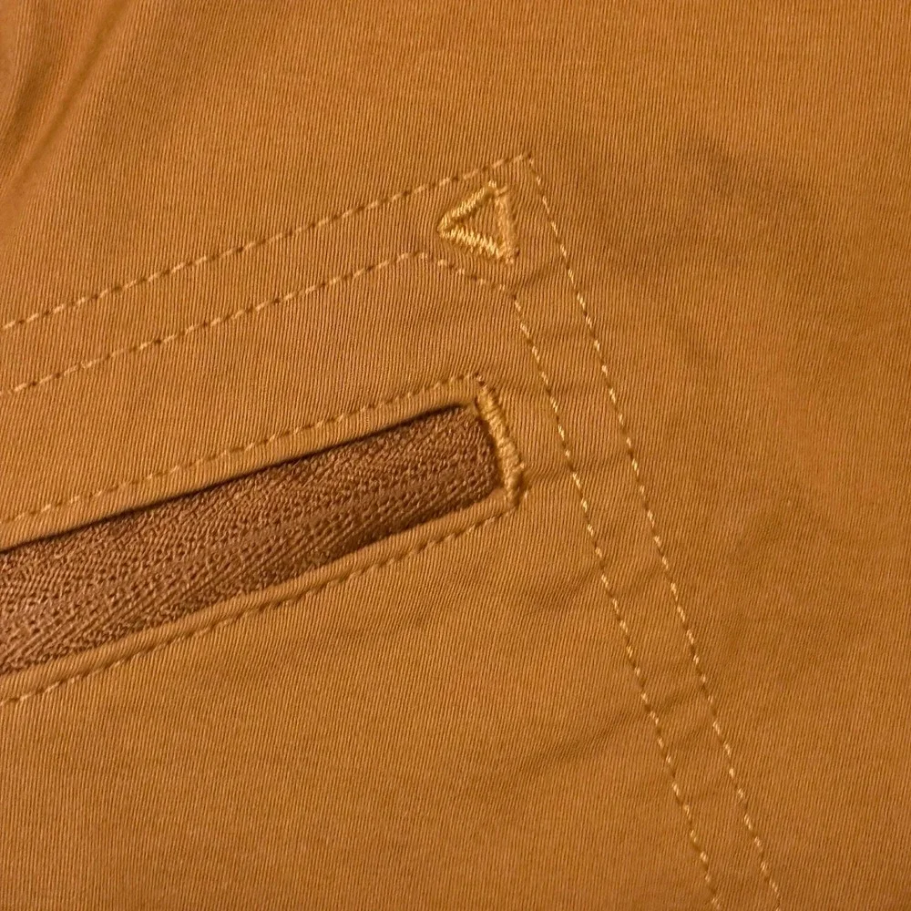 Eddie‎ Bauer Women's Cargo Hiking Pants Size 10 Nylon Spandex Blend Zip Pockets - Picture 4 of 11